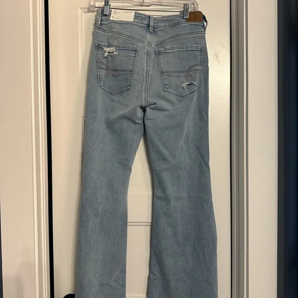 American Eagle Distressed Jeans NWT - Picture 3 of 6